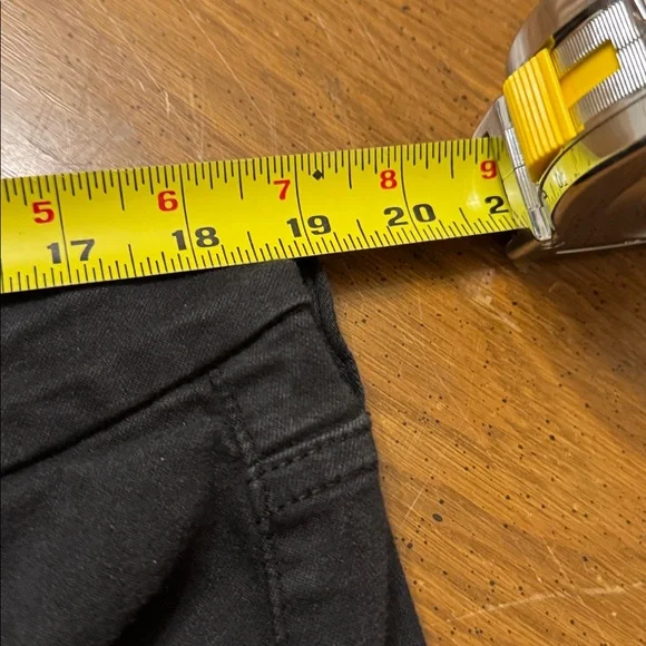 Good American Good Waist Crop Side Slit Jean Plus Size 18 26” inseam Black EUC - Picture 7 of 16